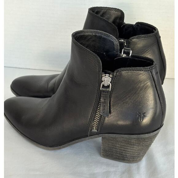 FRYE Women's Judith Zip Bootie Black Leather Dual Zip Ankle Boots-Pointed Toe 7 - Picture 4 of 10